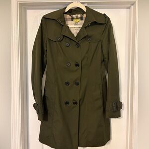 Burberry London Trench Coat – Women’s US 4 (UK 6) – Classic Check Lining